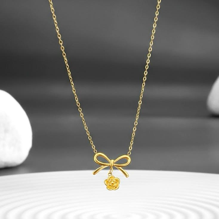Antique Pendant Necklace