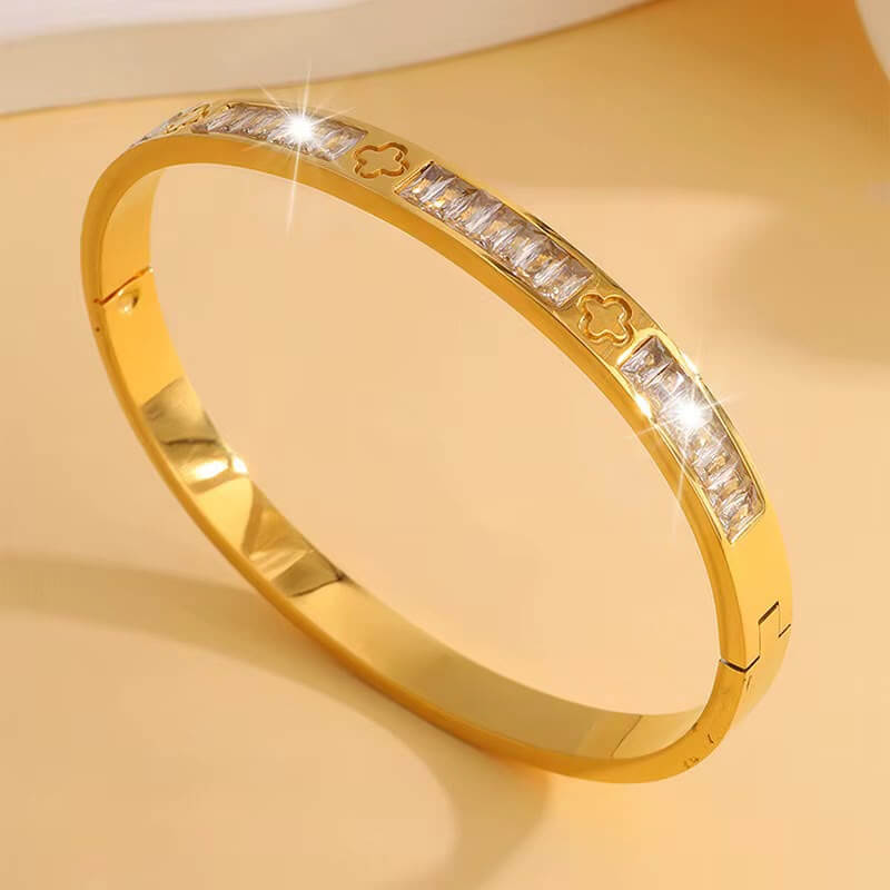 Gold Leaf Hand Harness