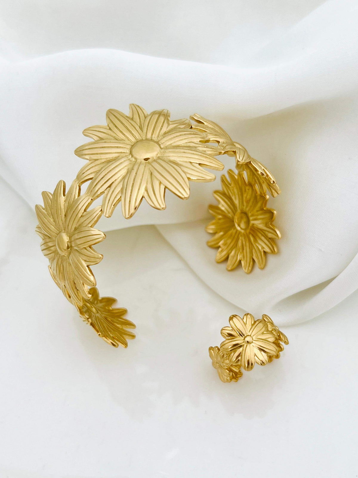 Meenakari Hand Harness